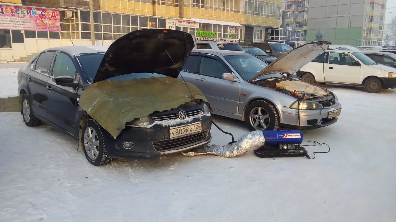 Отогрев двух автомобилей в Красноярске